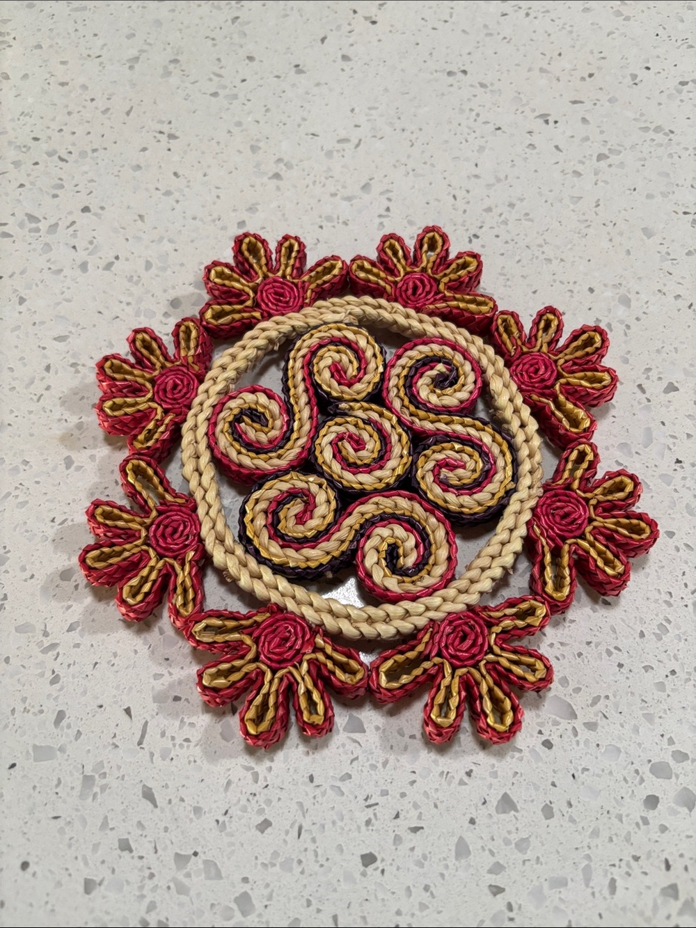 Vintage Handwoven Straw Trivet / Decorative Woven Mat